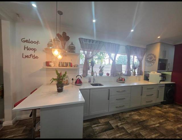 5 BEDROOM HOUSE FOR SALE IN TERENURE